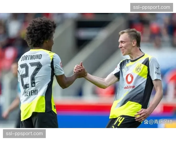欧冠实时：多特蒙德与埃因霍温半场互交白卷，双方门将均有神扑